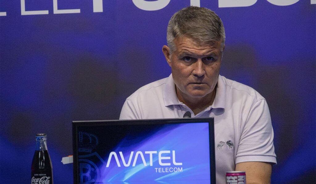 Morilla en la sala de prensa del Nuevo Colombino.