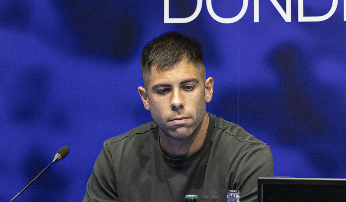 Roni en rueda de prensa.