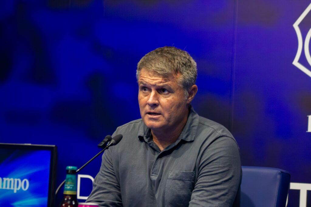 Pedro Morilla en sala de prensa.